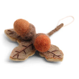 En Gry & Sif Acorns on Leaves Rusty Red